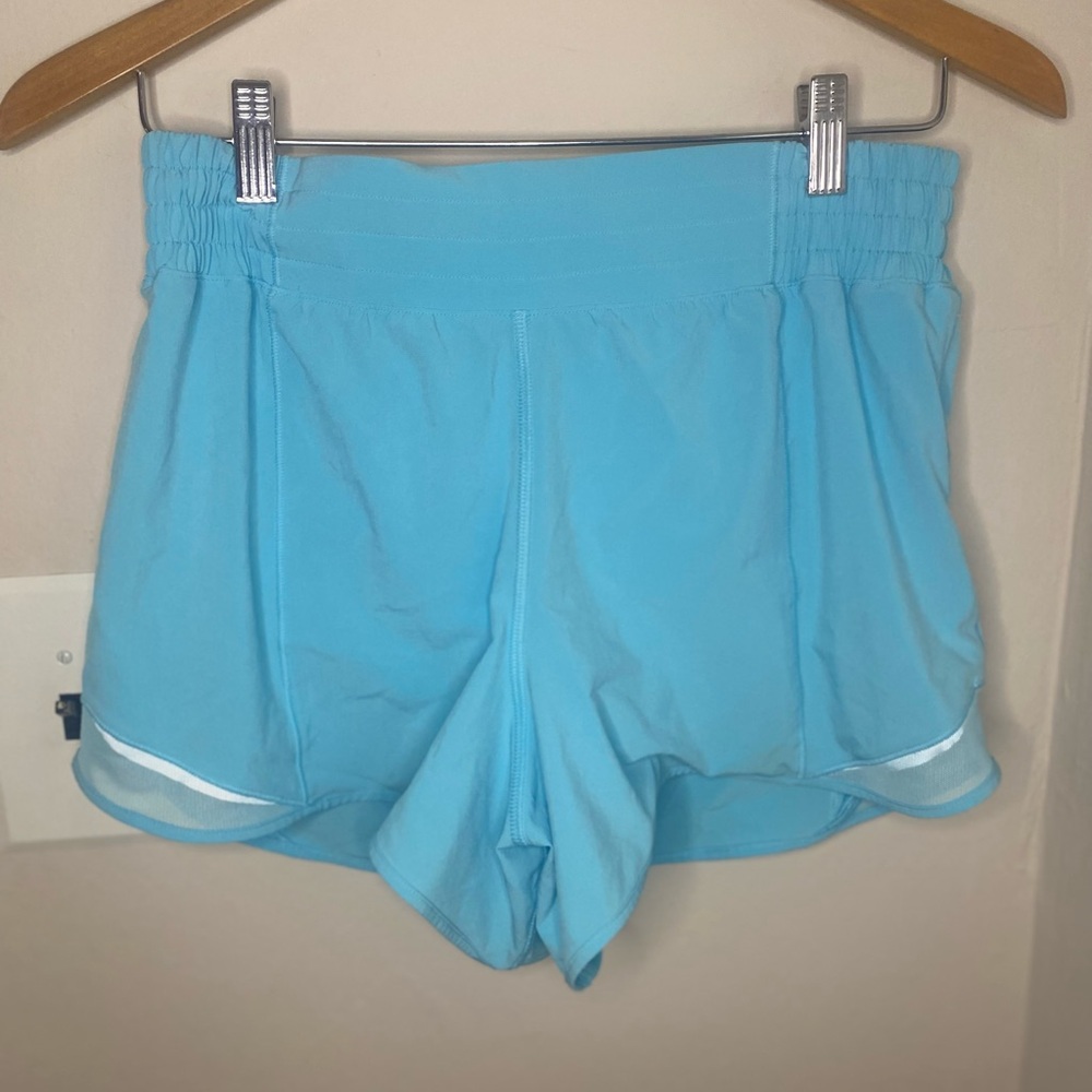 Women’s Lululemon Light Blue Hotty Hot Short size 8